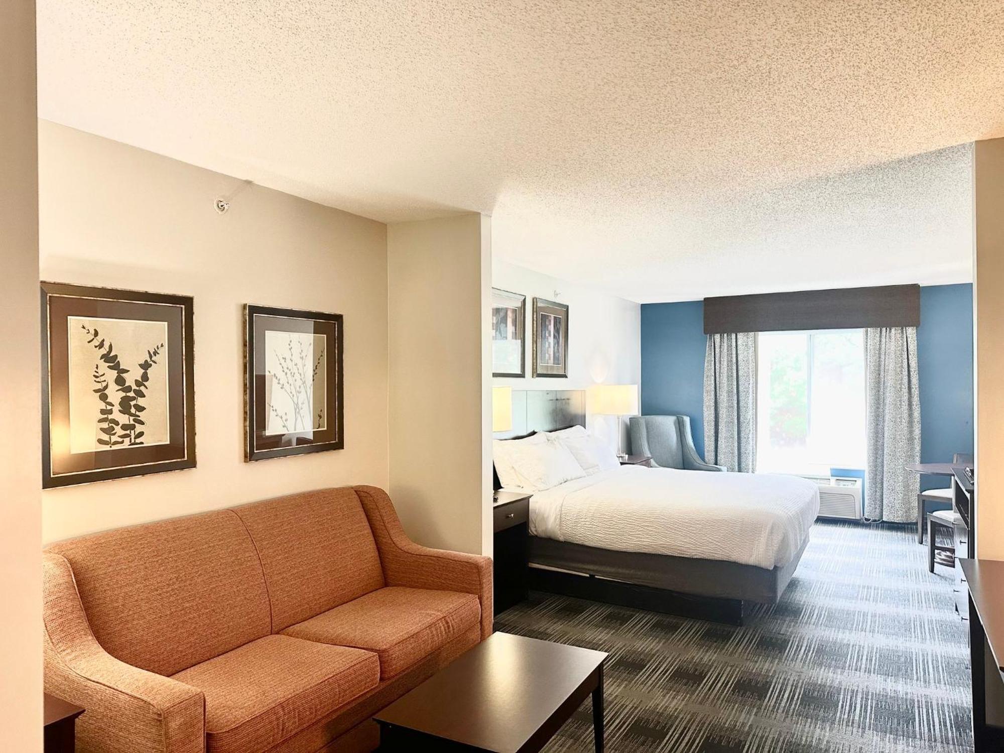 Holiday Inn Express And Suites Meriden By Ihg Bagian luar foto