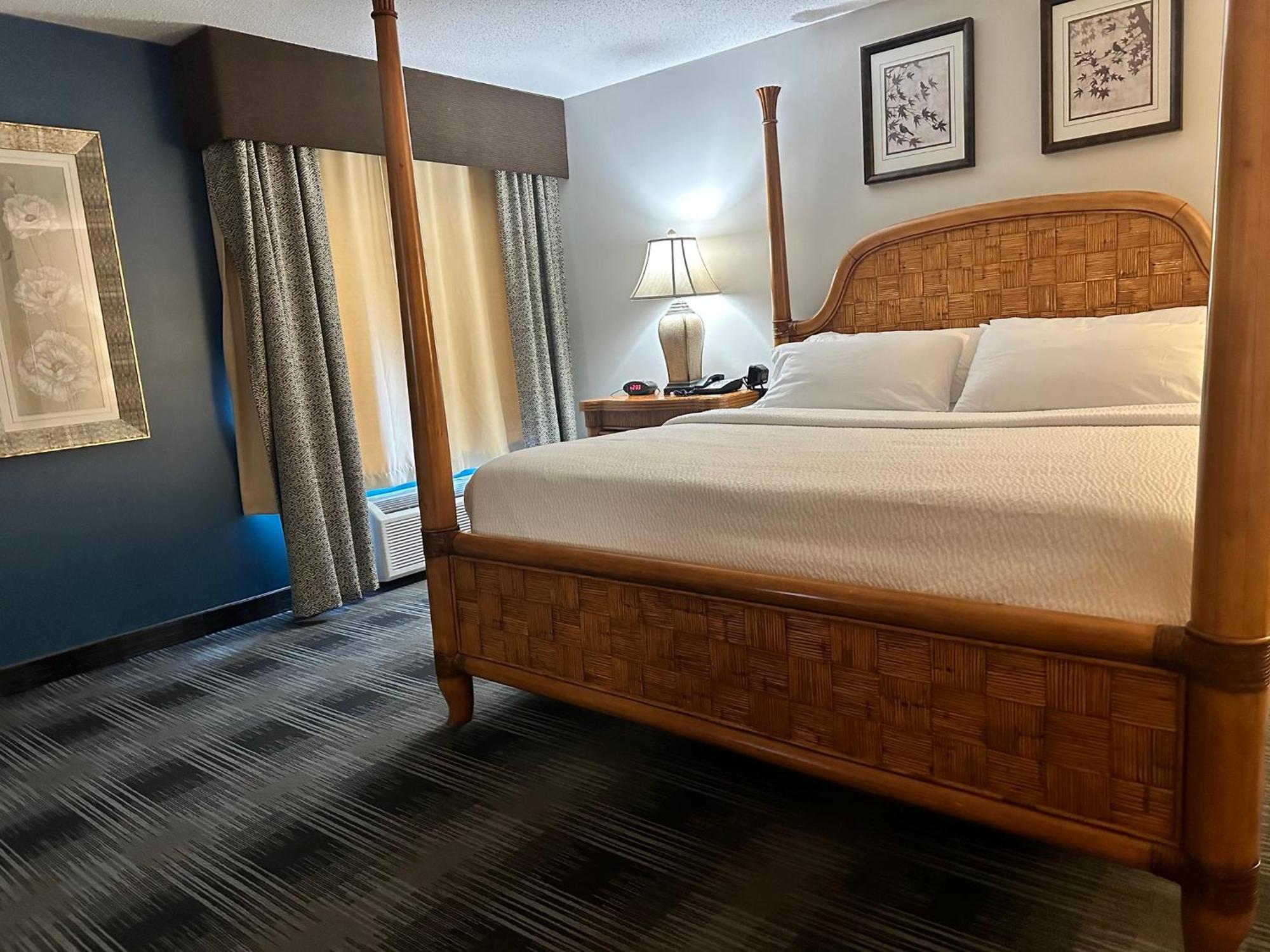 Holiday Inn Express And Suites Meriden By Ihg Bagian luar foto